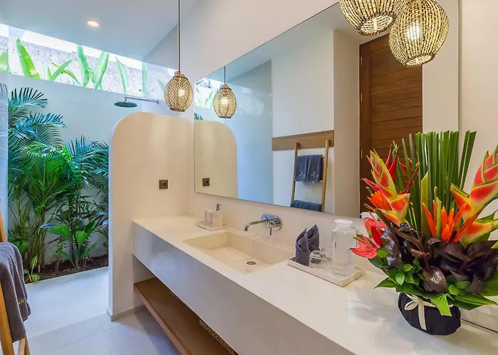 Trindade 5br, 15m Pool Seminyak